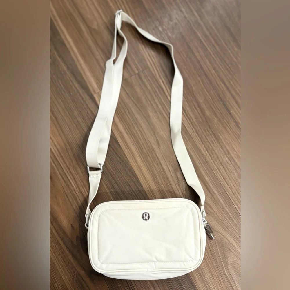 Lululemon Athletica Cream Crossbody Bag 🤍❕ - Picture 1 of 8